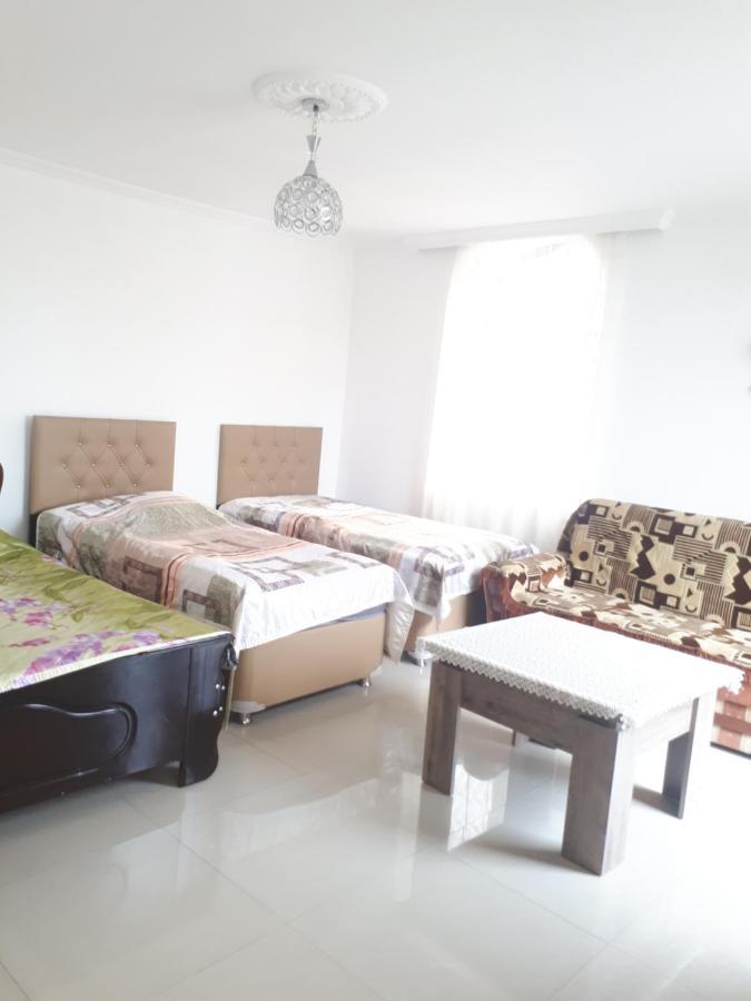Home Batumi Eksteriør billede